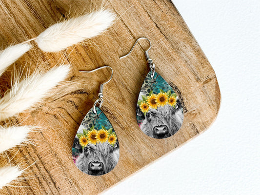 Highland Cow Teardrop Earrings